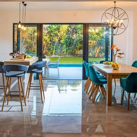 Holiness A Luxury In Dubrovnik, Tennis Court Вилла